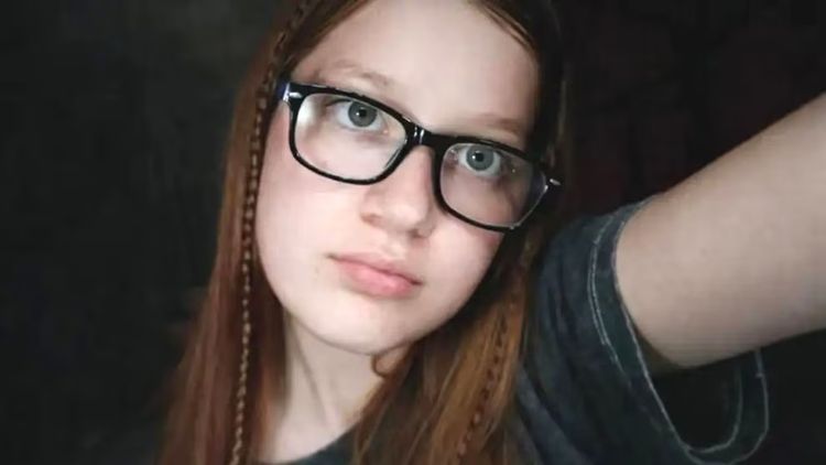 Eugenia Carril, una joven de 18 años, fue atropellada en La Plata por el conductor de una Chevrolet Meriva que escapó del lugar.