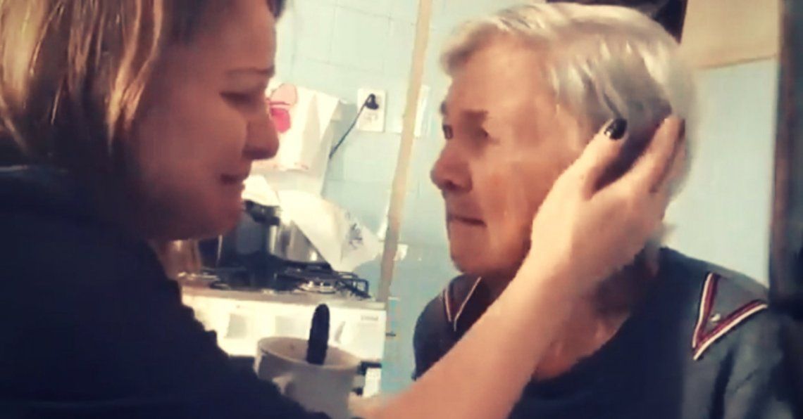 Video Viral | Anciana con Alzheimer reconoce a su hija y le dice que la ama