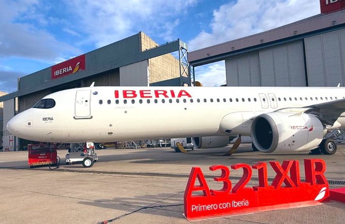Estafaba con pasajes falsos de Iberia. 