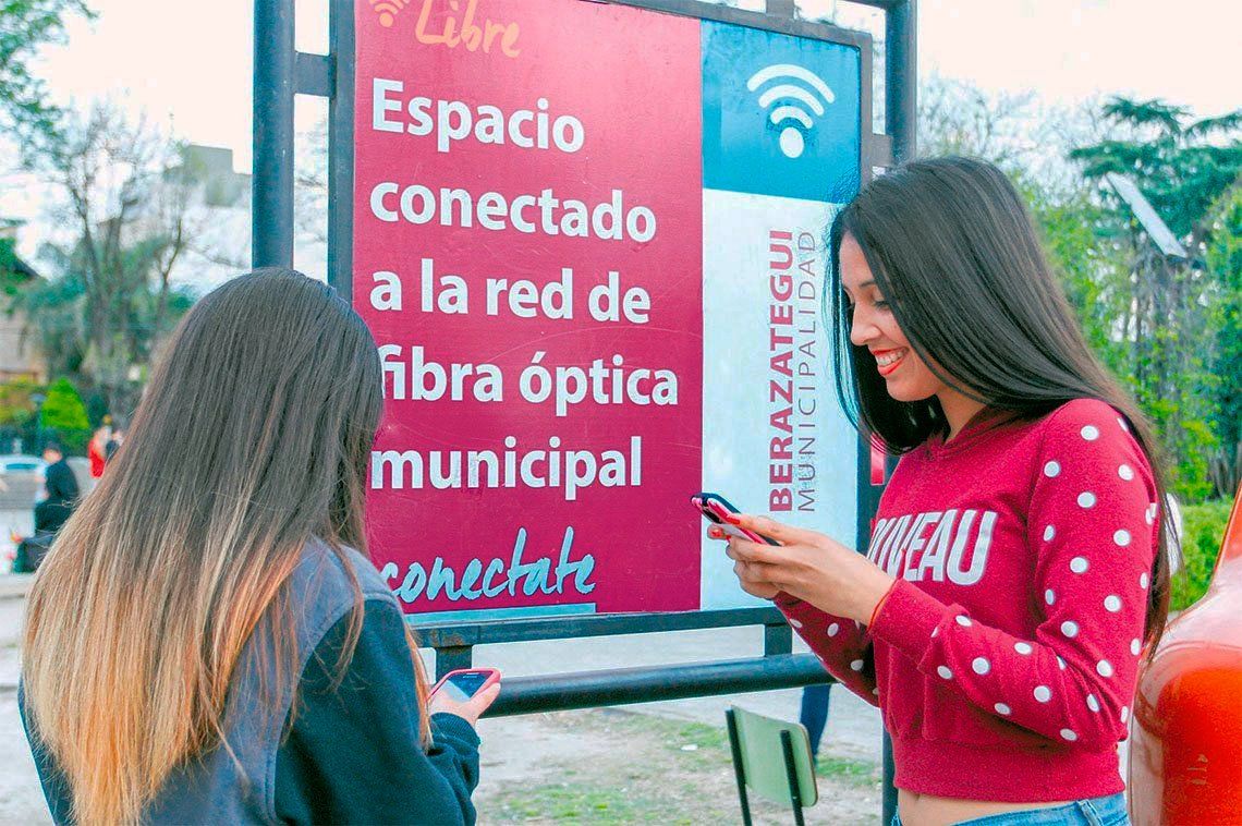 Berazategui: el 100% de  los vecinos, con fibra óptica municipal
