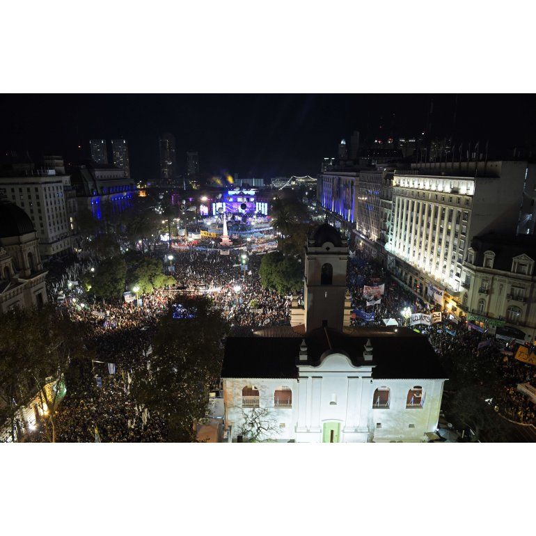 Fotos y videos | La fiesta de una multitud que revolucionó Plaza de Mayo