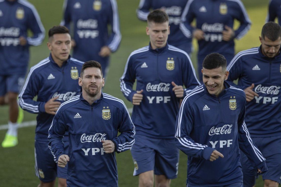 Messi volvió a la Selección y realizó su primer entrenamiento - AP