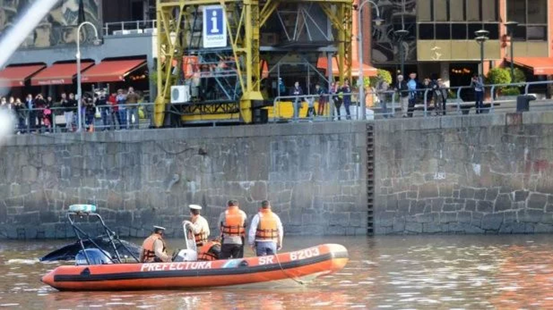 Hallaron un cuerpo sin vida en las aguas de Puerto Madero.