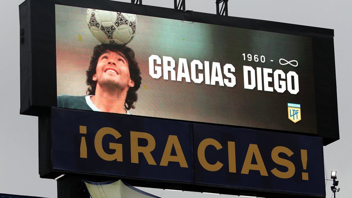 Boca homenajeó a Diego Maradona antes