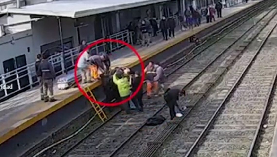 Un hombre se descompensó y cayó sobre las vías del tren San Martín