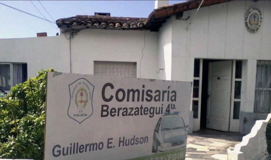 El escándalo policial sacudió al personal de la seccional policial de Berazategui.