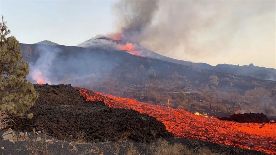 Los expertos del gobierno estimaron que el flujo de lava más grande mide 1