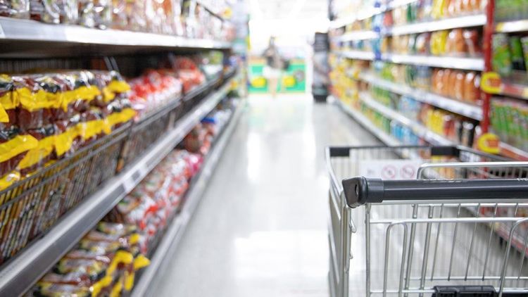 Mayoristas advierten que subas en combustible impactan en alimentos y artículos diarios.