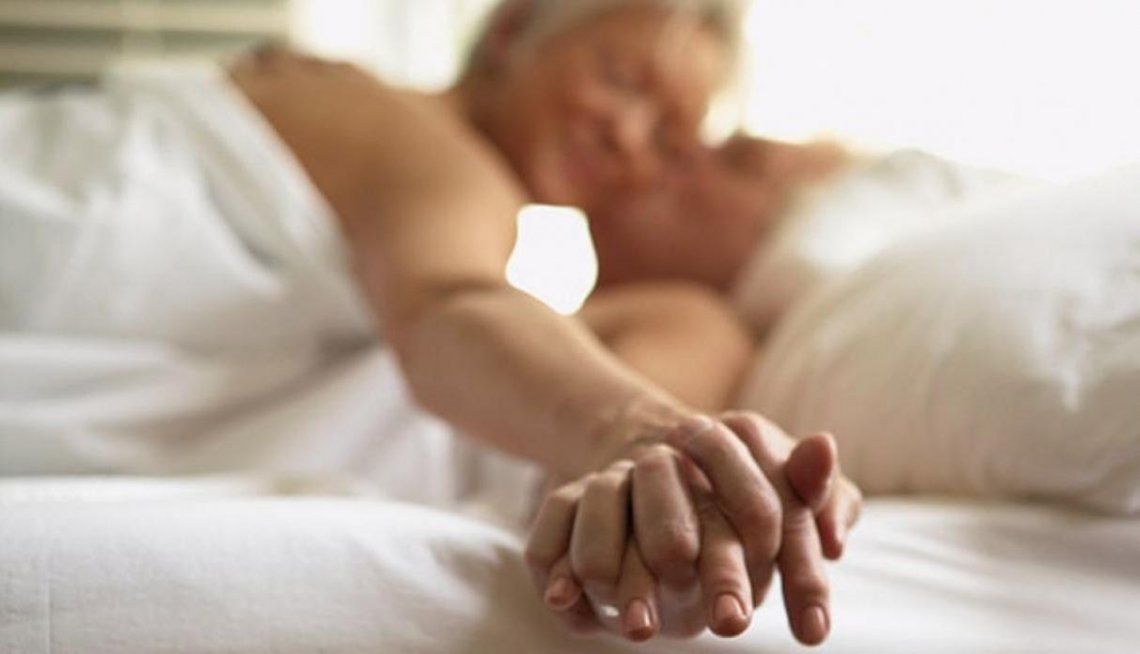 Sexo en la tercera edad: 1 de cada 3 adultos mayores logra llegar al orgasmo