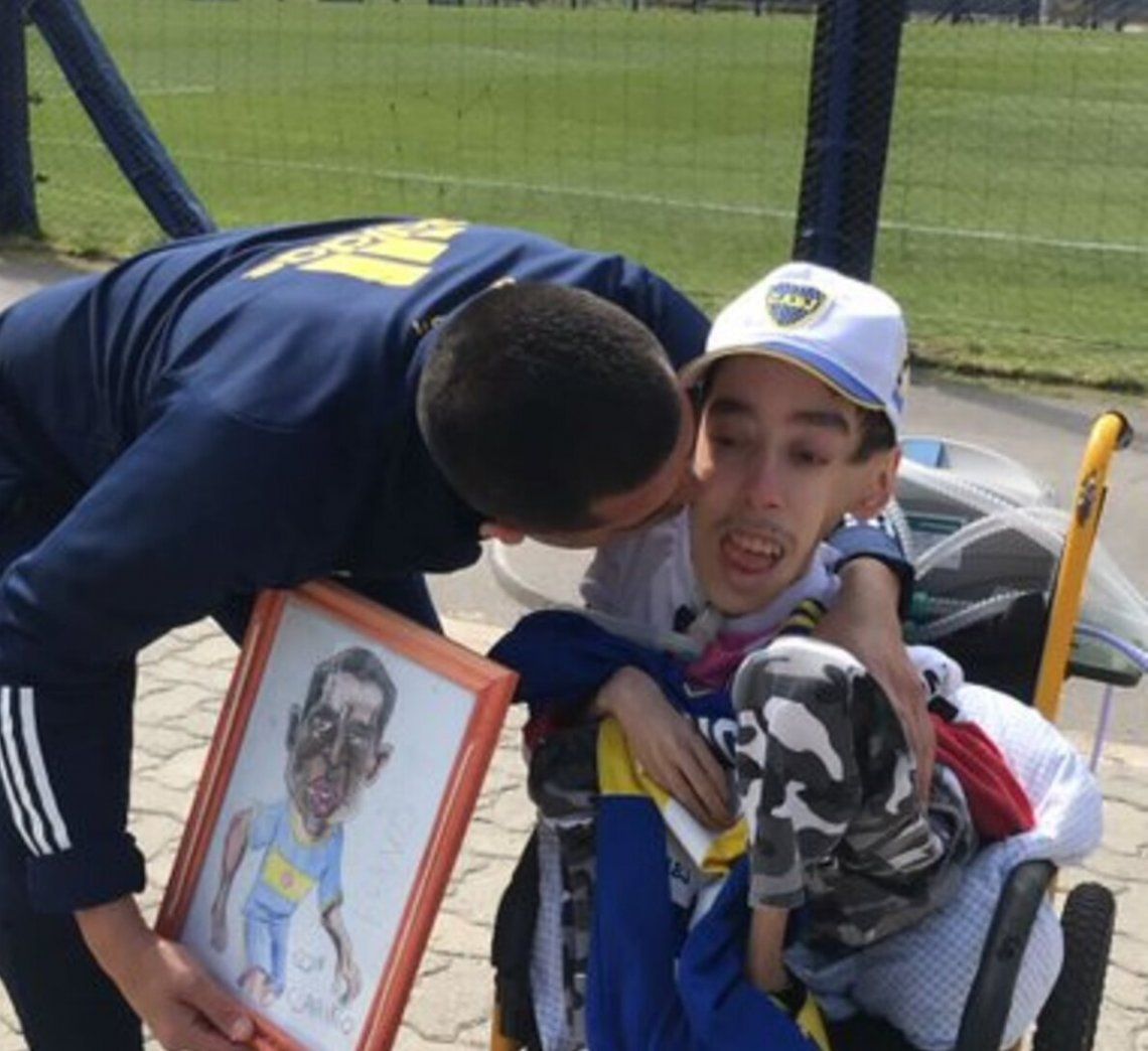 Riquelme le cumplió el sueño a un fanático de Boca.