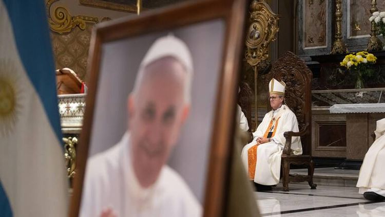 A un año de la muerte del Papa Francisco, le rindieron homenaje en la Basílica de Flores