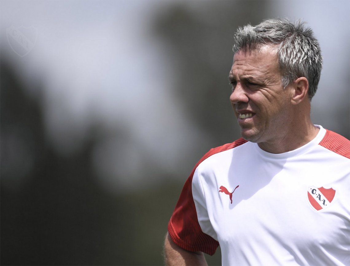 La contundente advertencia de Lucas Pusineri al plantel de Independiente: No voy a estar atado a jugadores que no rinden