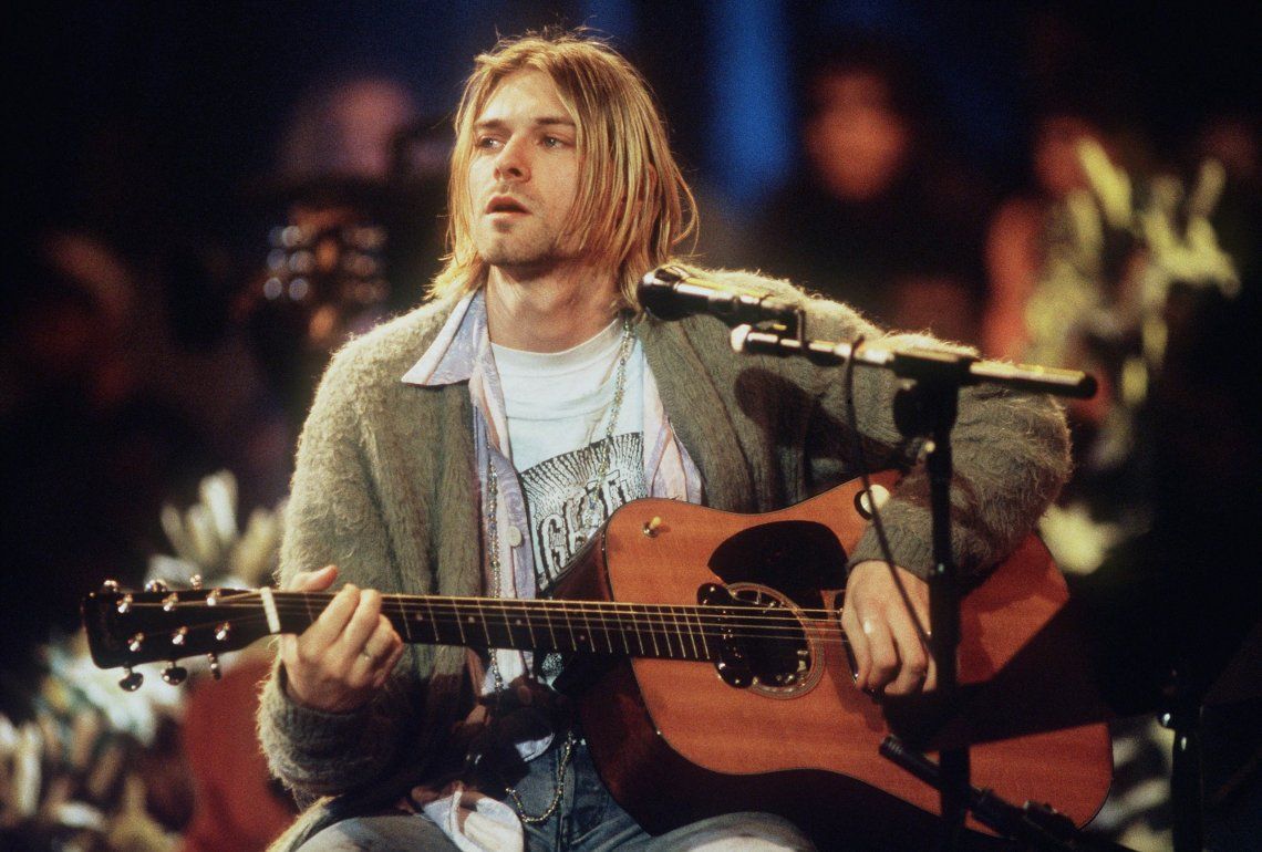 Pagan ¡6 millones de dólares! por una guitarra de Kurt Cobain