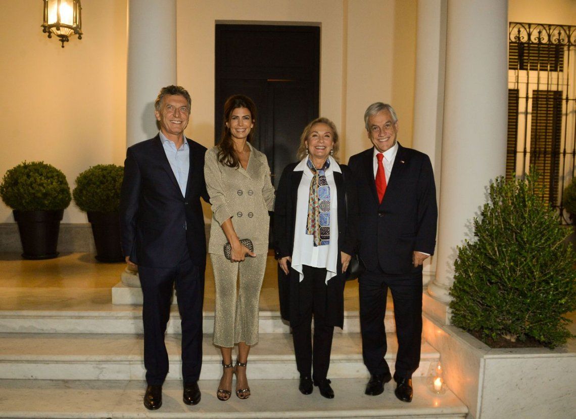 En su primera gira al exterior, Piñera y Macri cenaron en Olivos
