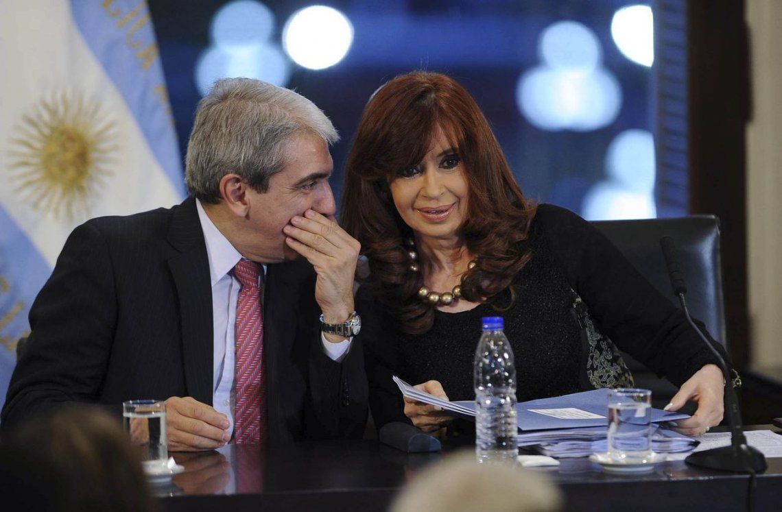 Aníbal Fernández reprodujo un audio de Cristina Kirchner en medio del juicio oral por Oil Combustibles: Hoy no podemos hacer choripán porque hay mucha lluvia