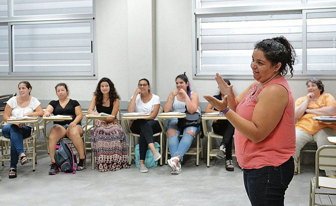 dEl curso de Lengua de Señas Argentina (LSA) nivel I se dicta gratis los miércoles.