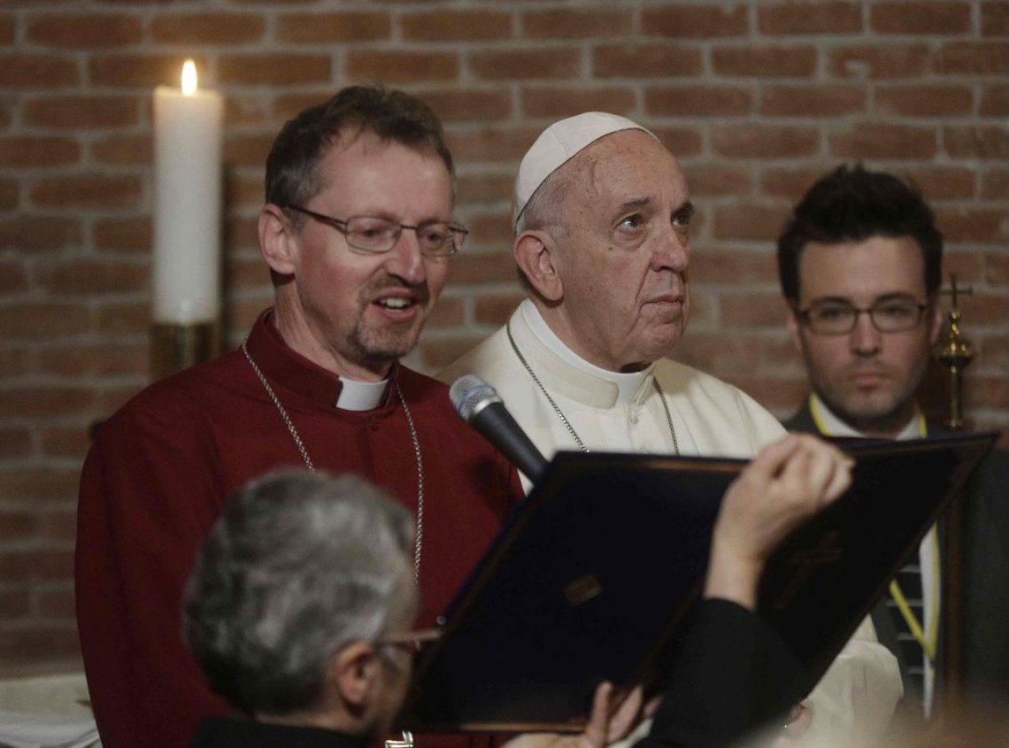 Histórica visita del Papa a una iglesia anglicana