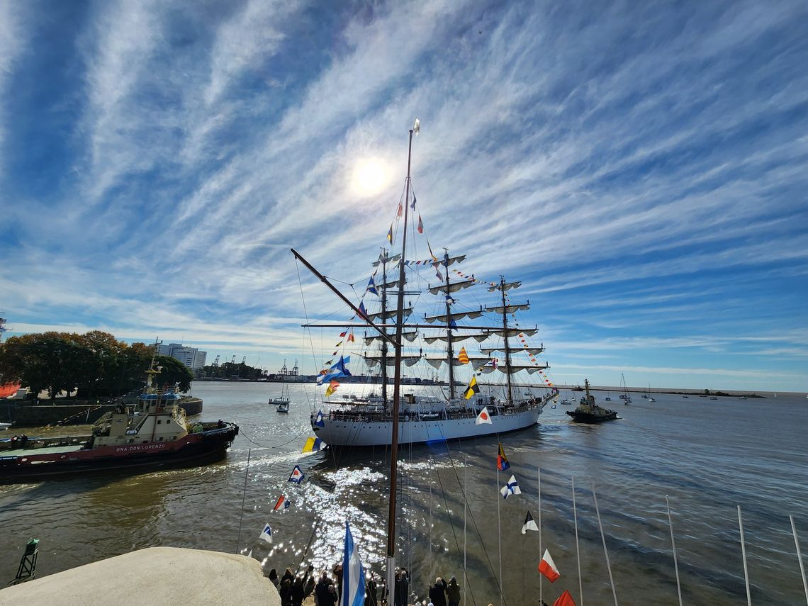 La Fragata Libertad visitará diez puertos de ciudades fuera del país y 2 de Argentina.