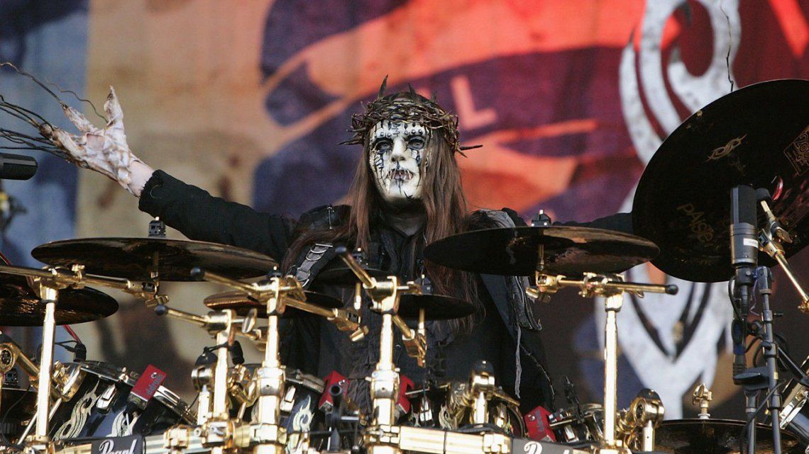 Murió Joey Jordison