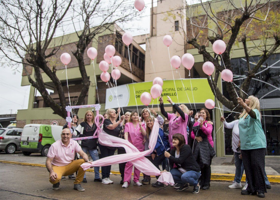 Quilmes: concientización sobre el cáncer de mama en el Ramón Carrillo
