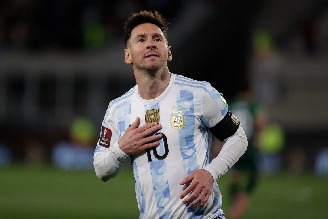 Con un hat trick de Messi, Argentina goleó a Bolivia