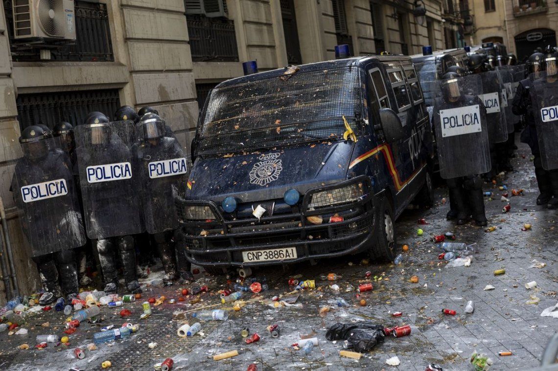 La huelga general colapsa Cataluña, en fotos